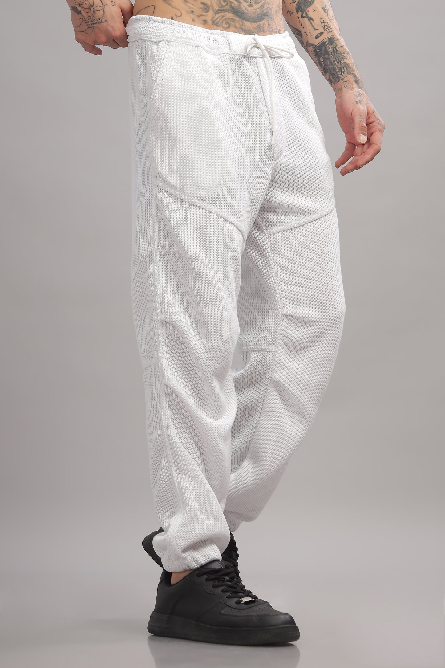 Knitted Cargo-white