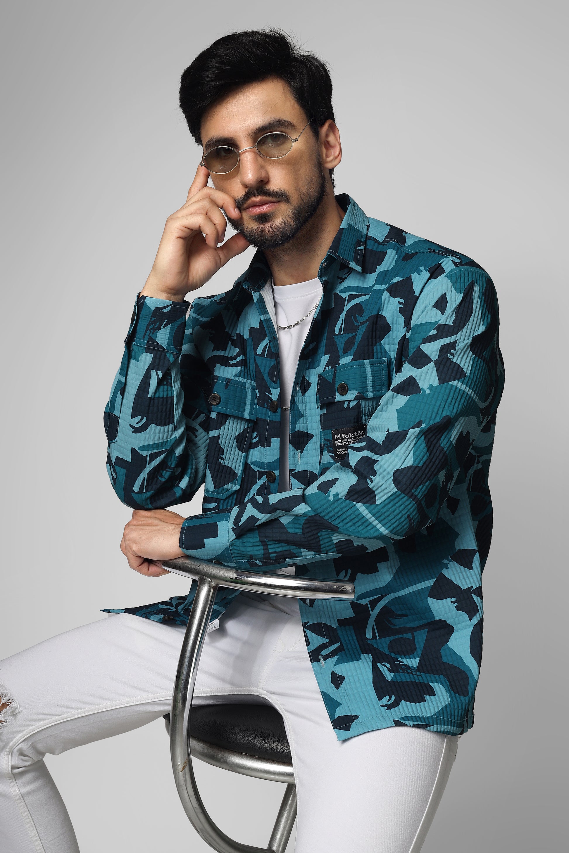 Abstract print: Dark blue -light blue